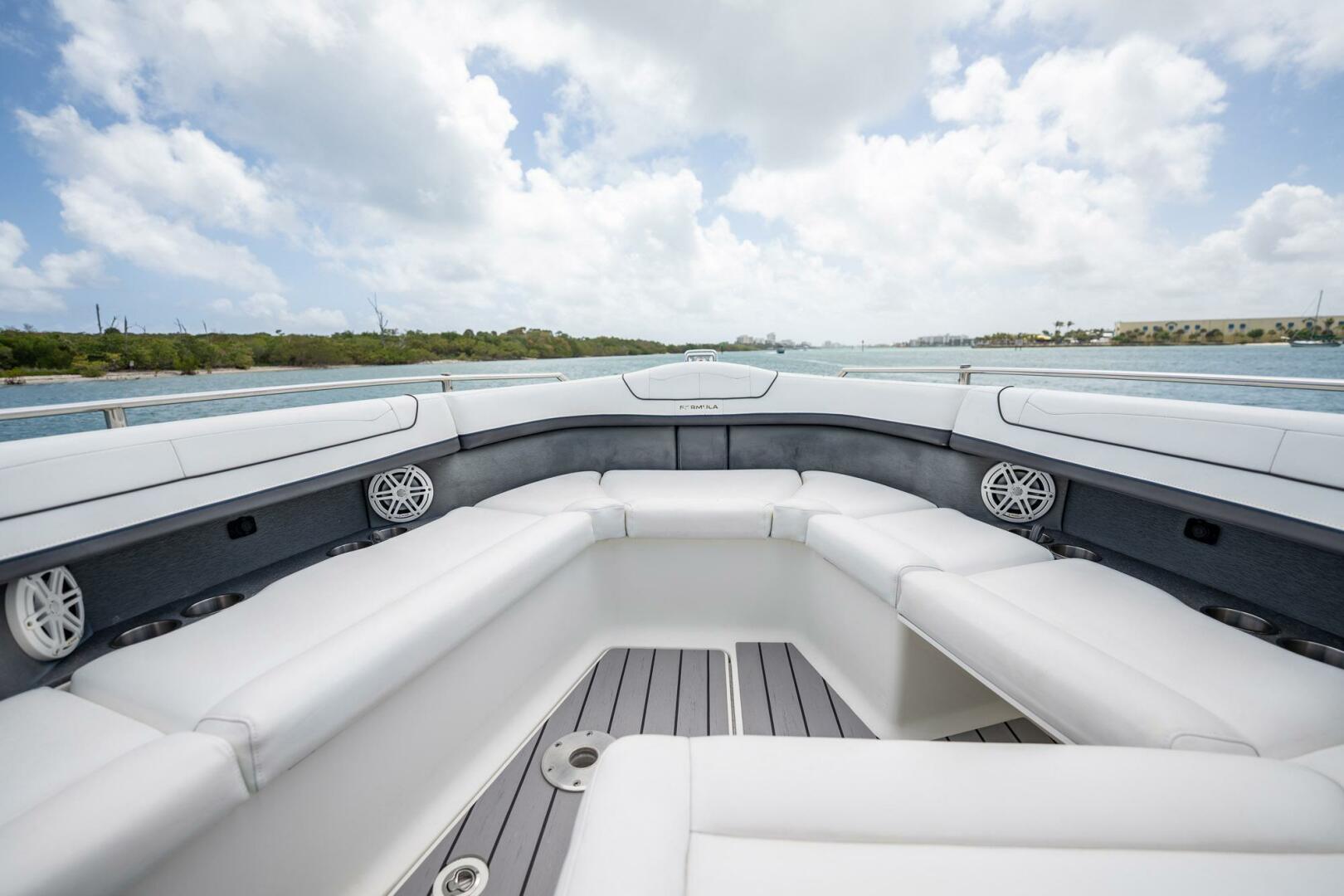 Slide: The Image of Formula 350 Crossover Bowrider OB 2019 - 5200214