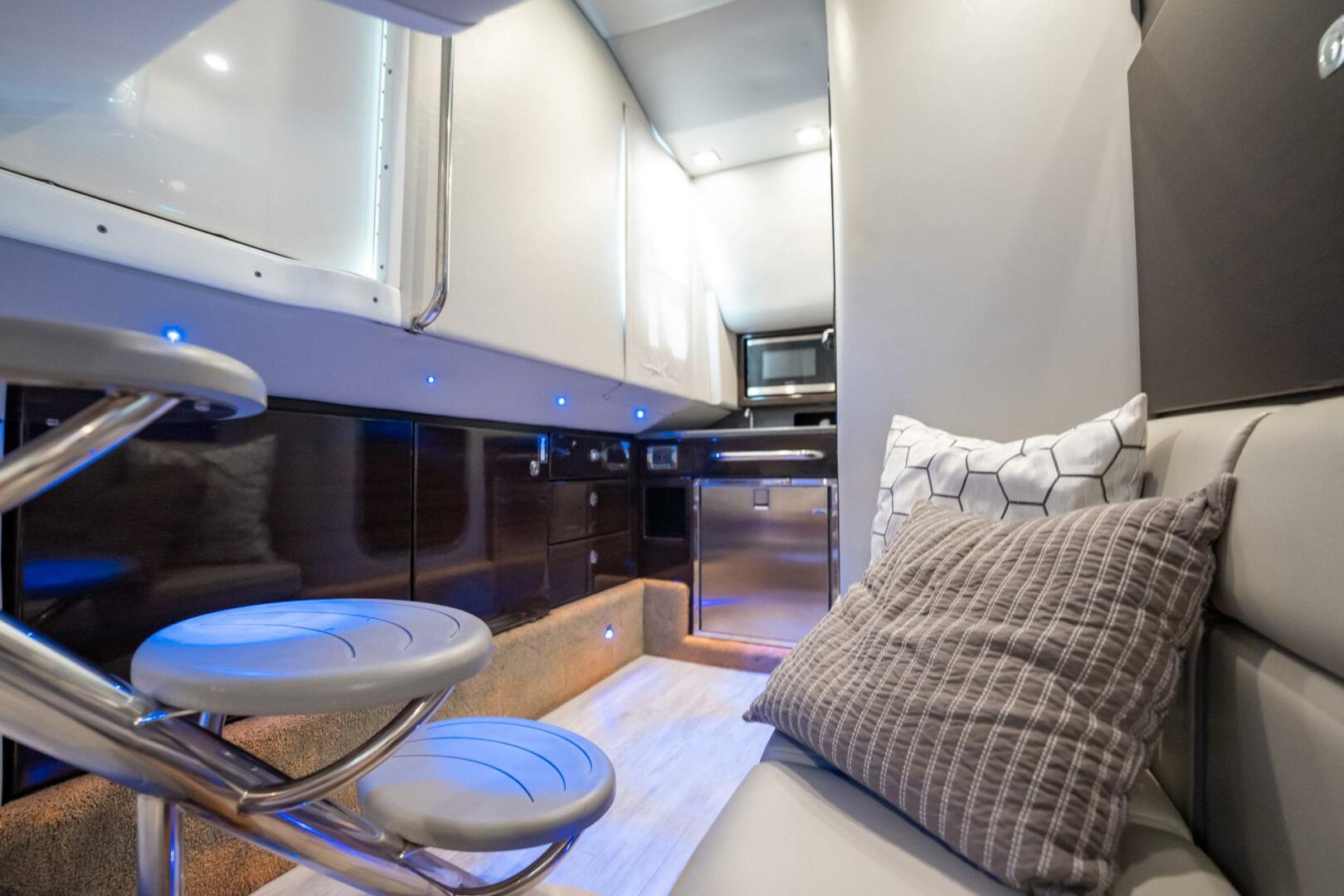 Slide: The Image of Formula 350 Crossover Bowrider OB 2019 - 5200219