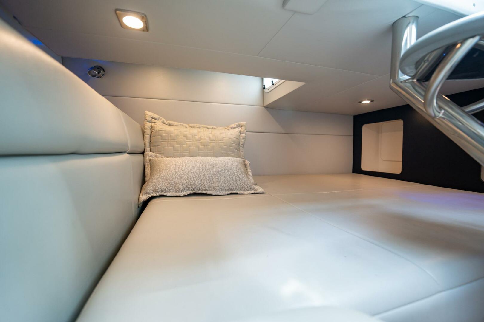 Slide: The Image of Formula 350 Crossover Bowrider OB 2019 - 5200230