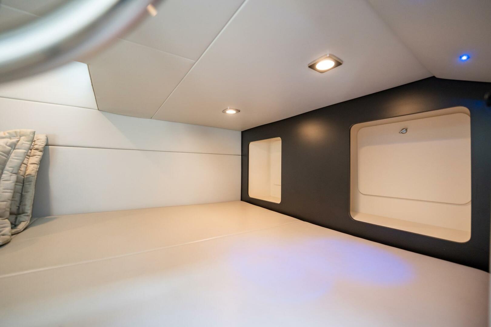 Slide: The Image of Formula 350 Crossover Bowrider OB 2019 - 5200231