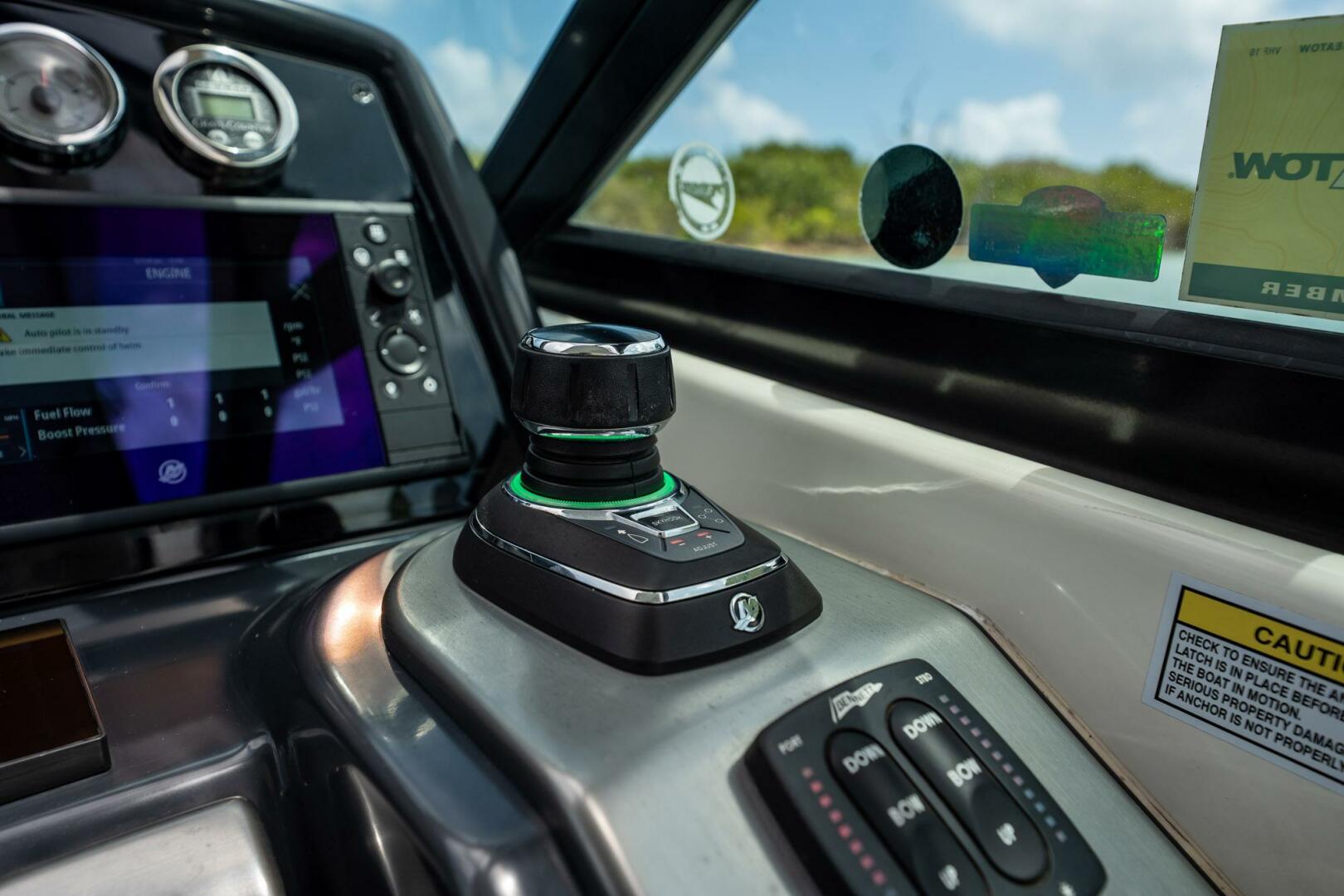 Slide: The Image of Formula 350 Crossover Bowrider OB 2019 - 5200240