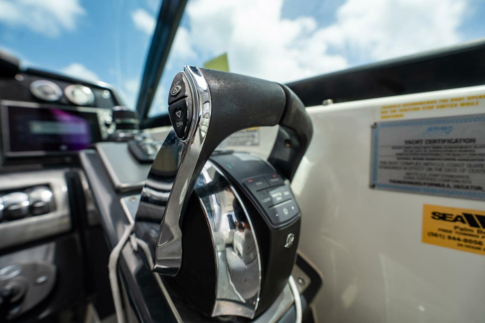 Slide: The Image of Formula 350 Crossover Bowrider OB 2019 - 5200241