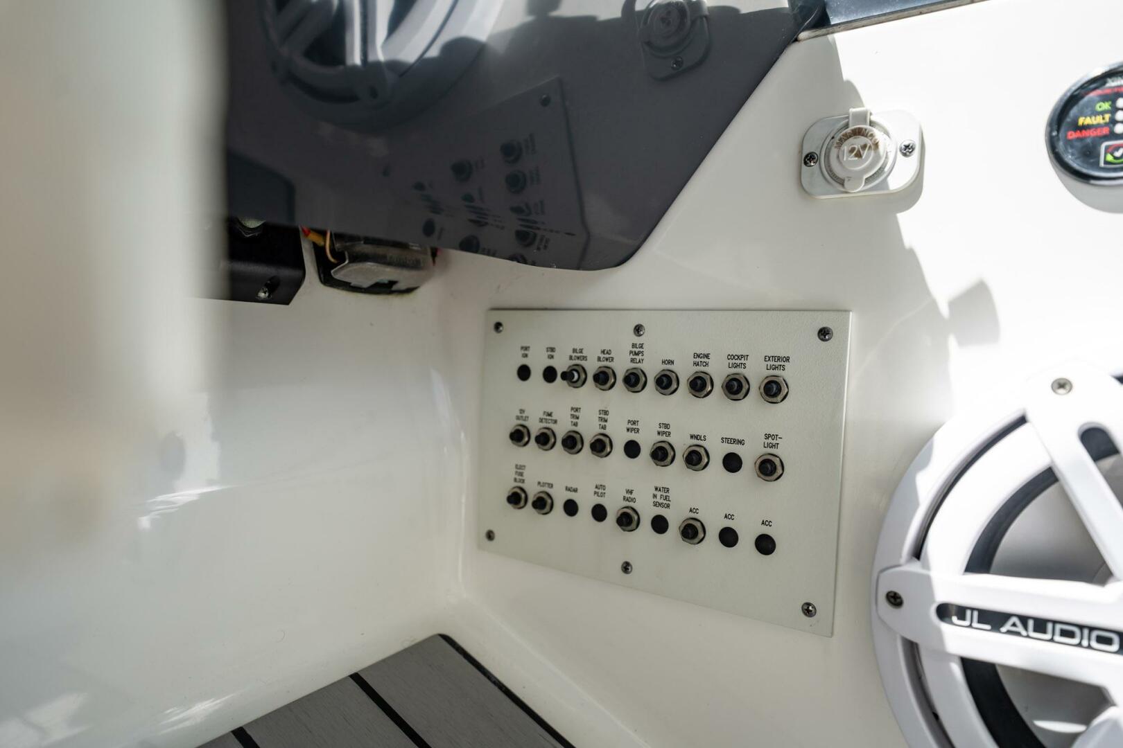 Slide: The Image of Formula 350 Crossover Bowrider OB 2019 - 5200245