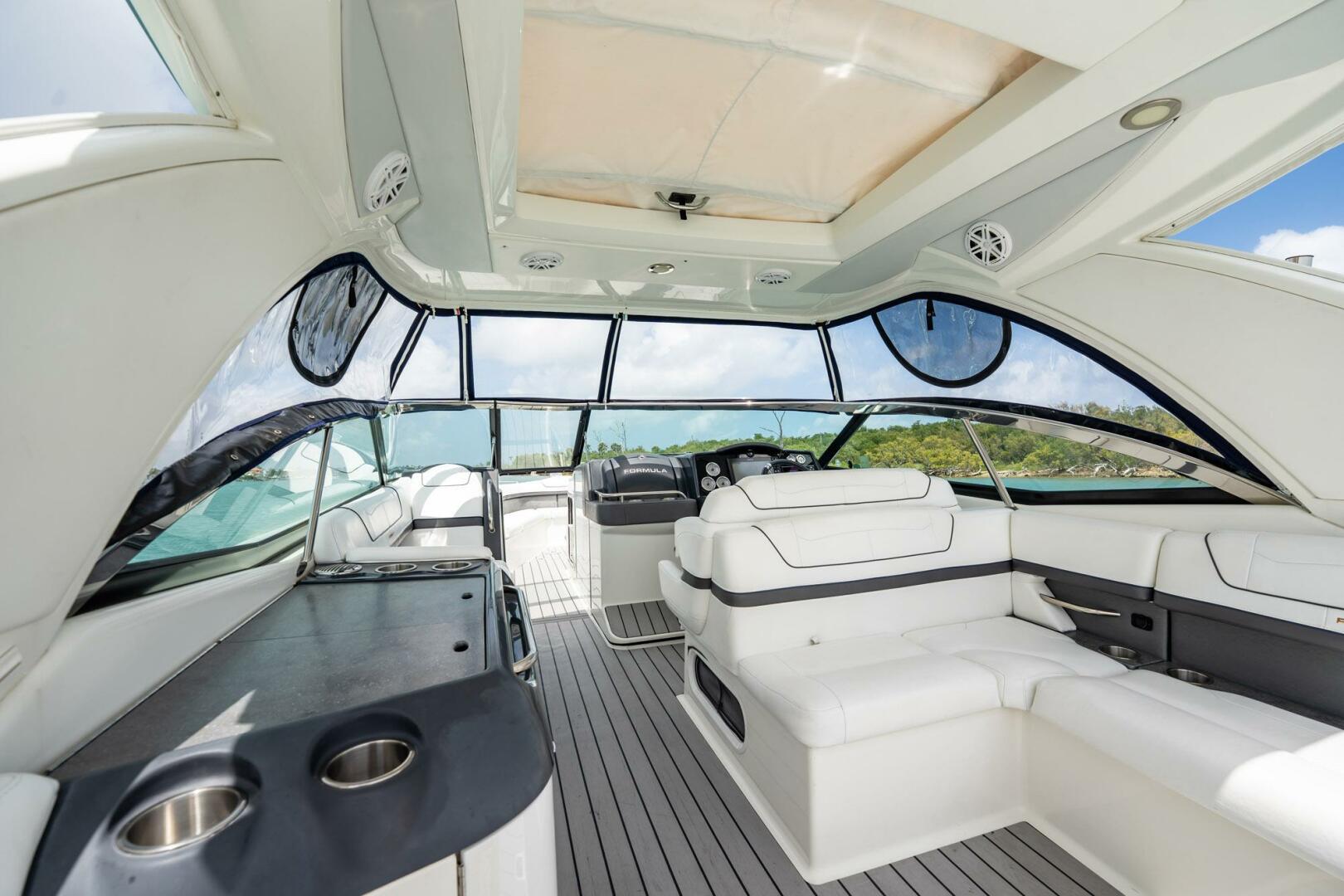 Slide: The Image of Formula 350 Crossover Bowrider OB 2019 - 5200250