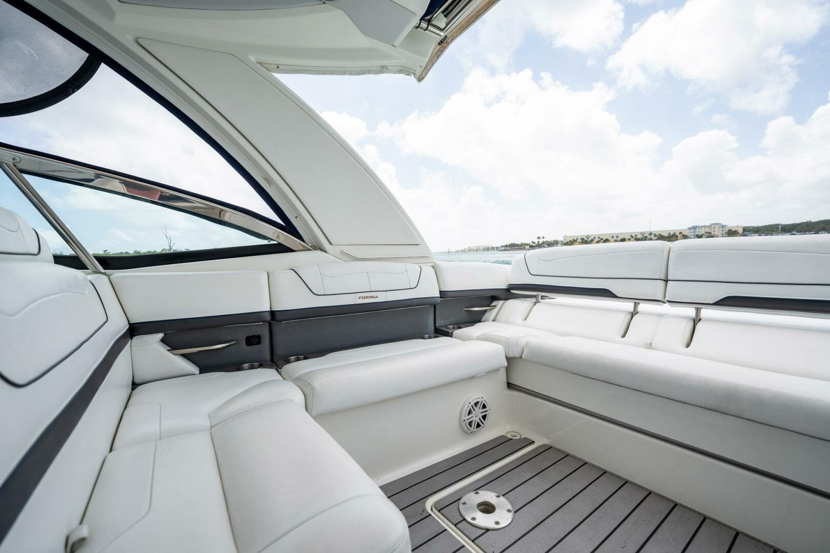 Slide: The Image of Formula 350 Crossover Bowrider OB 2019 - 5200254