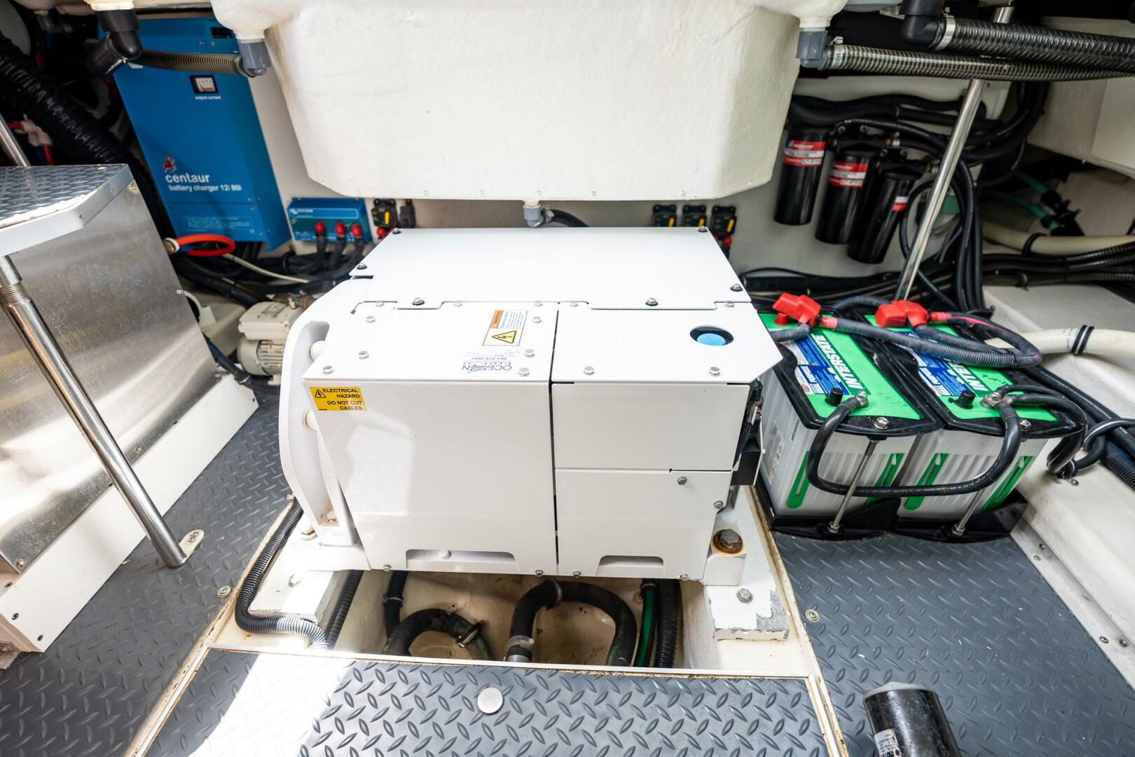 Slide: The Image of Formula 350 Crossover Bowrider OB 2019 - 5200262