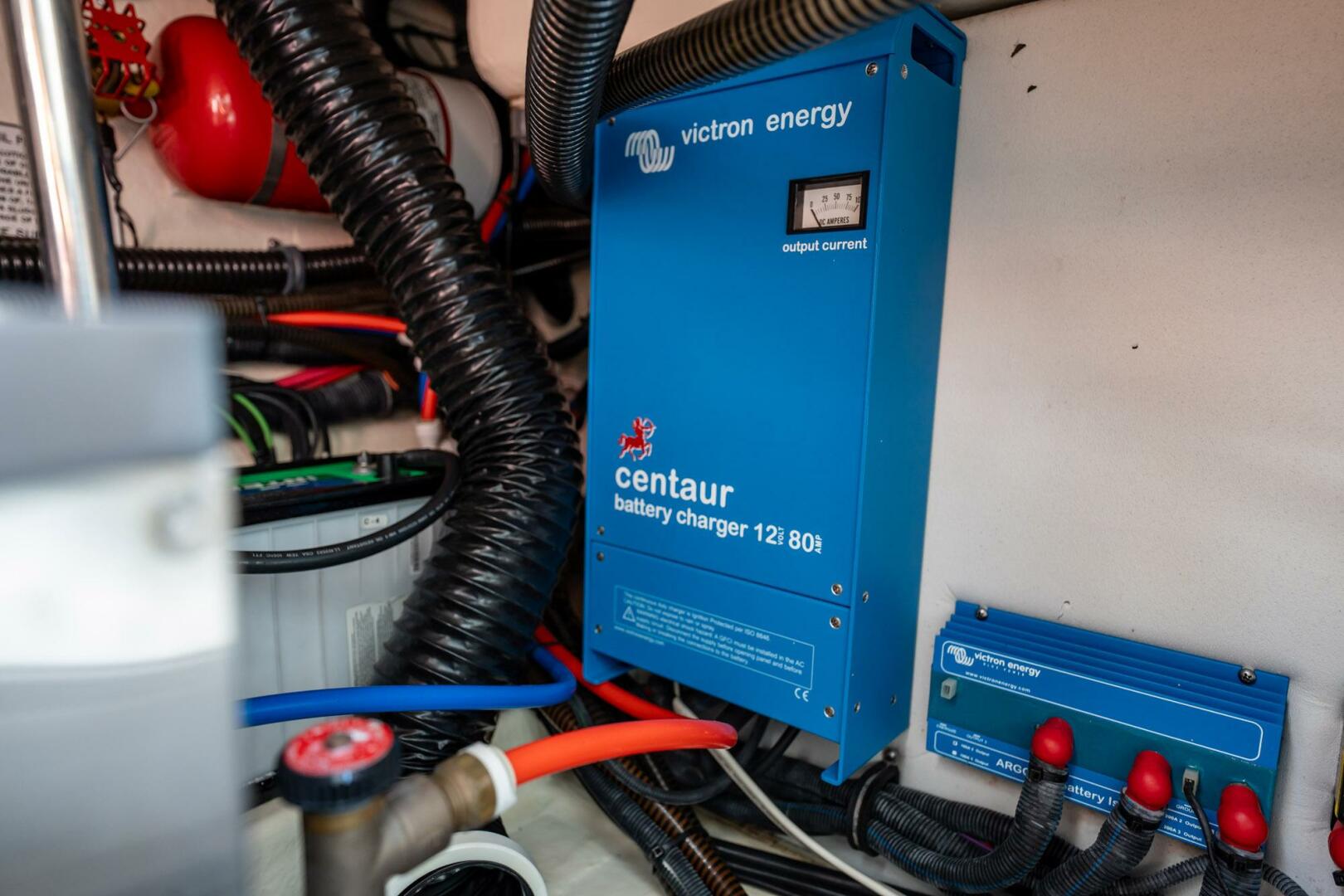 Slide: The Image of Formula 350 Crossover Bowrider OB 2019 - 5200266