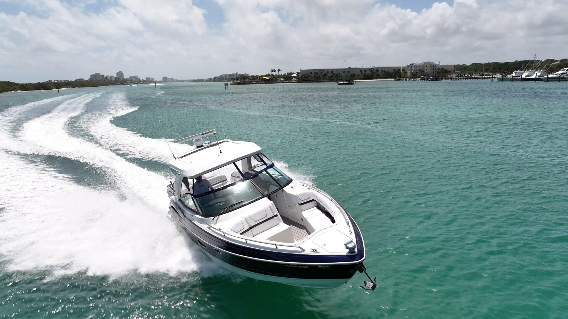 Slide: The Image of Formula 350 Crossover Bowrider OB 2019 - 5200291