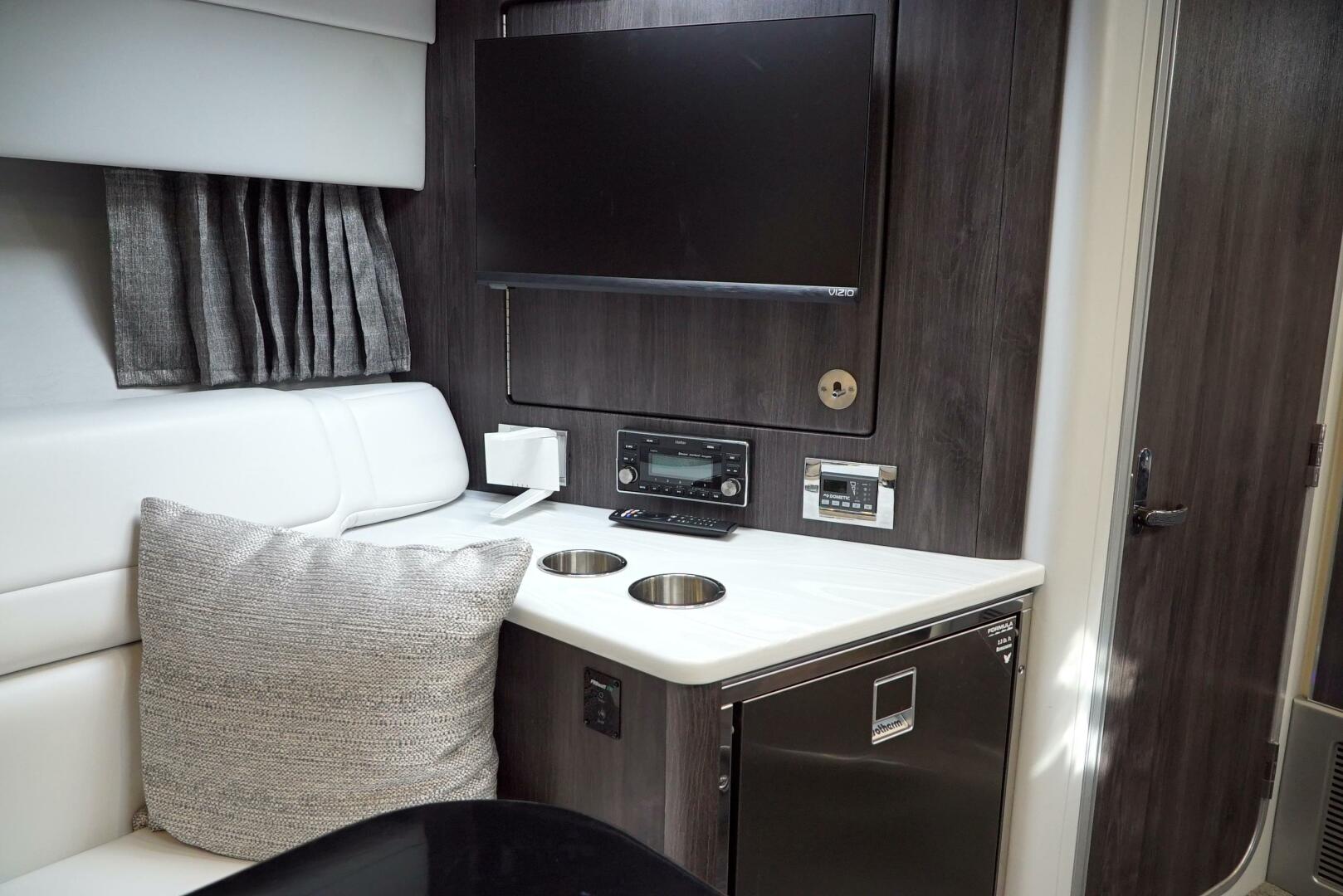 Slide: The Image of Formula 350 SS 2020 - 5098817