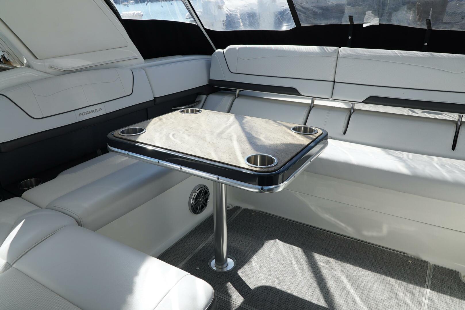 Slide: The Image of Formula 350 SS 2020 - 5098824