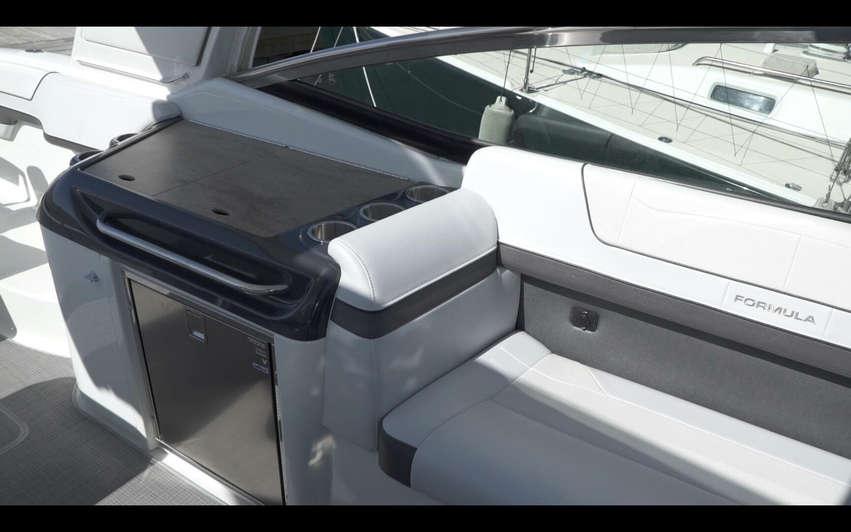 Slide: The Image of Formula 350 SS 2020 - 5098846