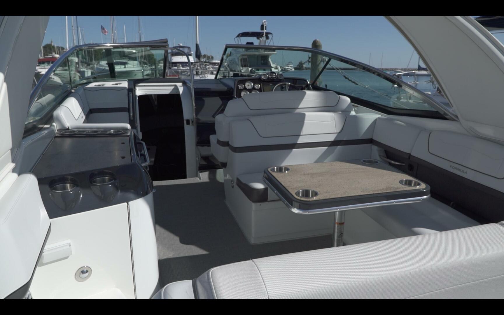 Slide: The Image of Formula 350 SS 2020 - 5098853