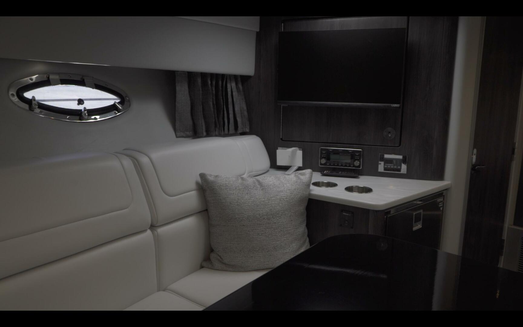 Slide: The Image of Formula 350 SS 2020 - 5098875