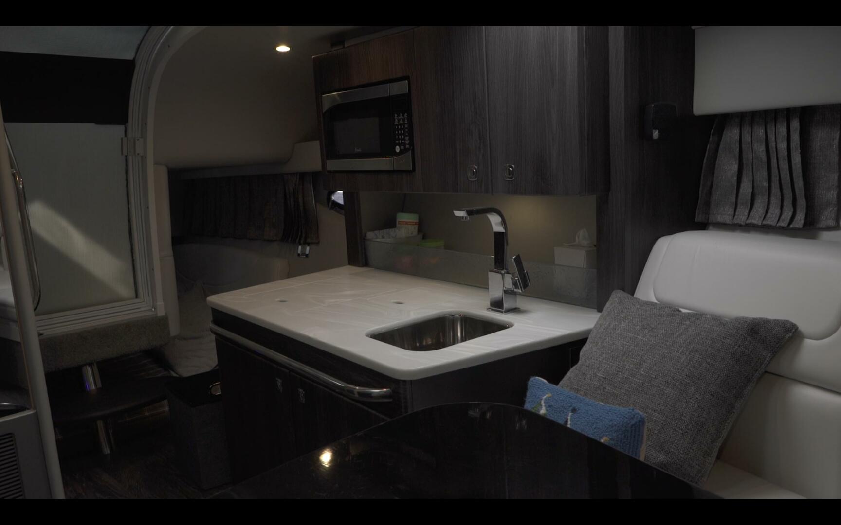 Slide: The Image of Formula 350 SS 2020 - 5098879