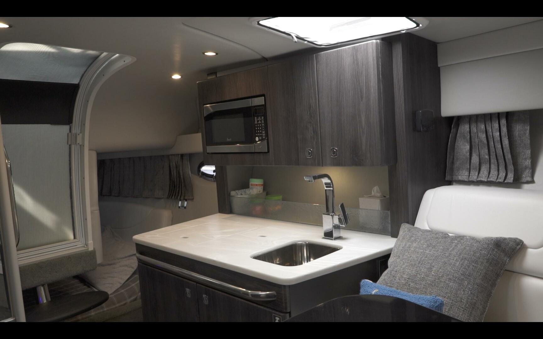 Slide: The Image of Formula 350 SS 2020 - 5098883