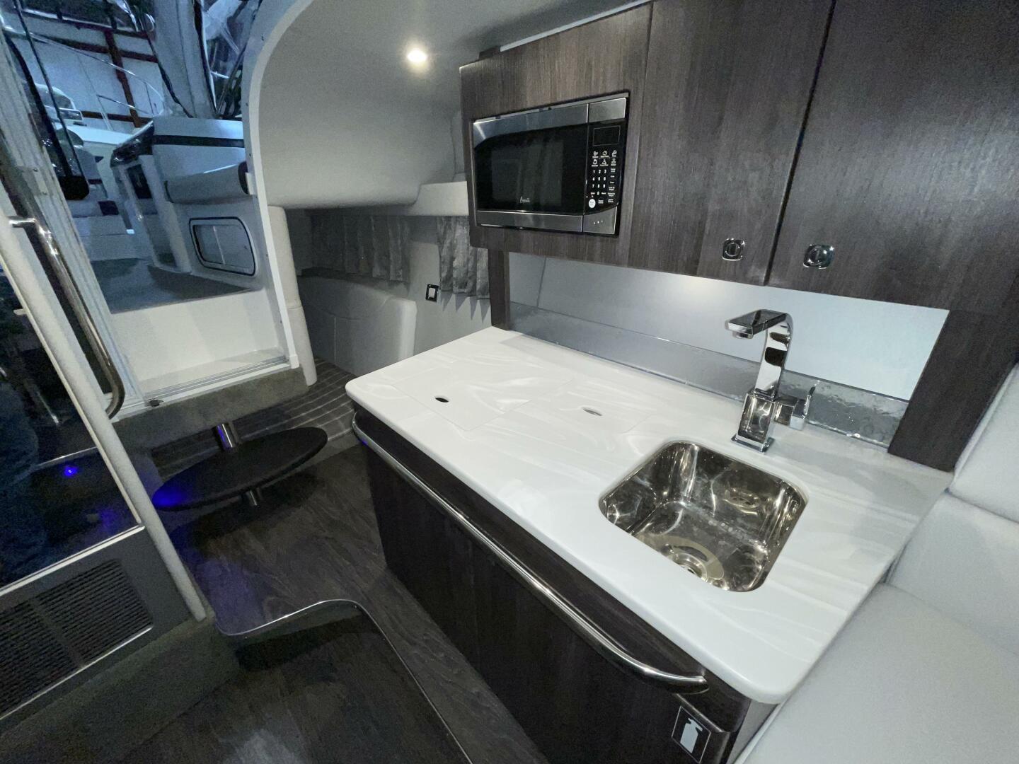 Slide: The Image of Formula 350 SS 2020 - 5098888