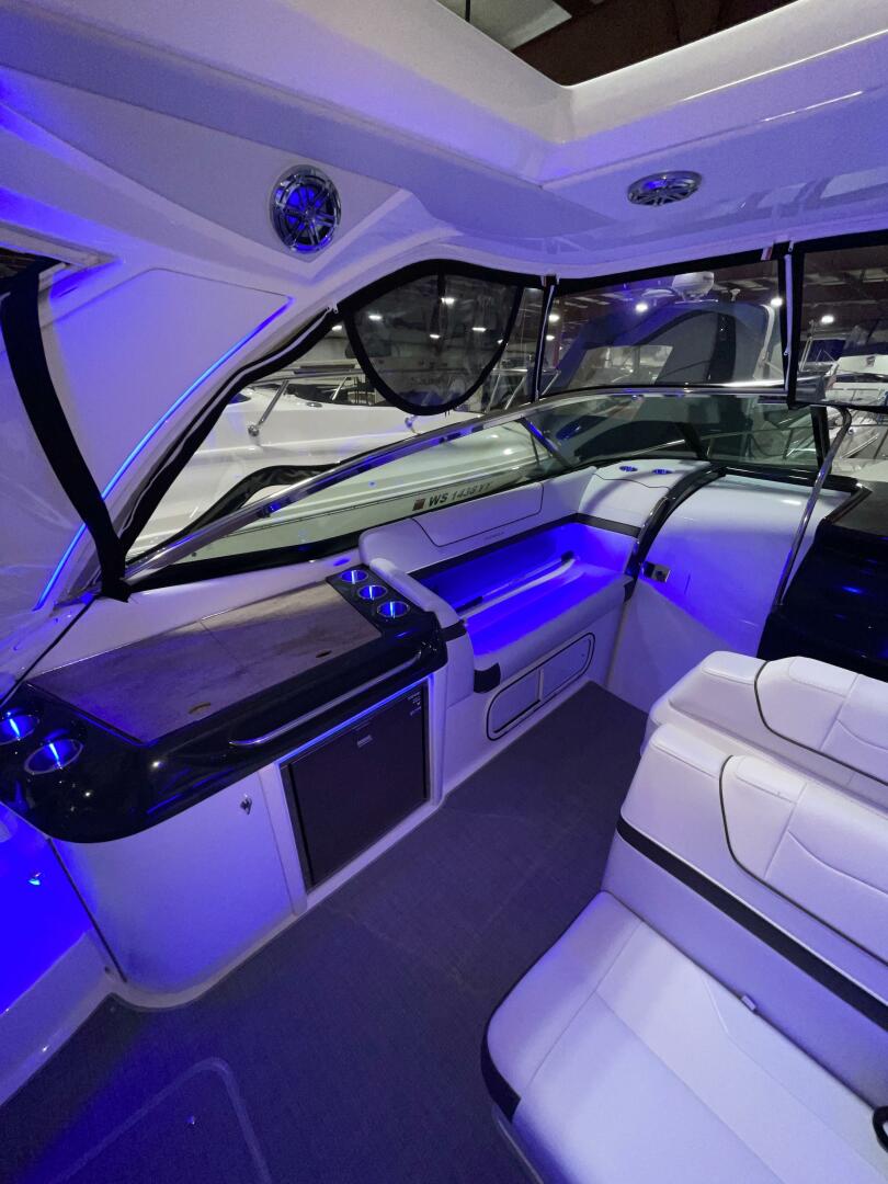 Slide: The Image of Formula 350 SS 2020 - 5098890