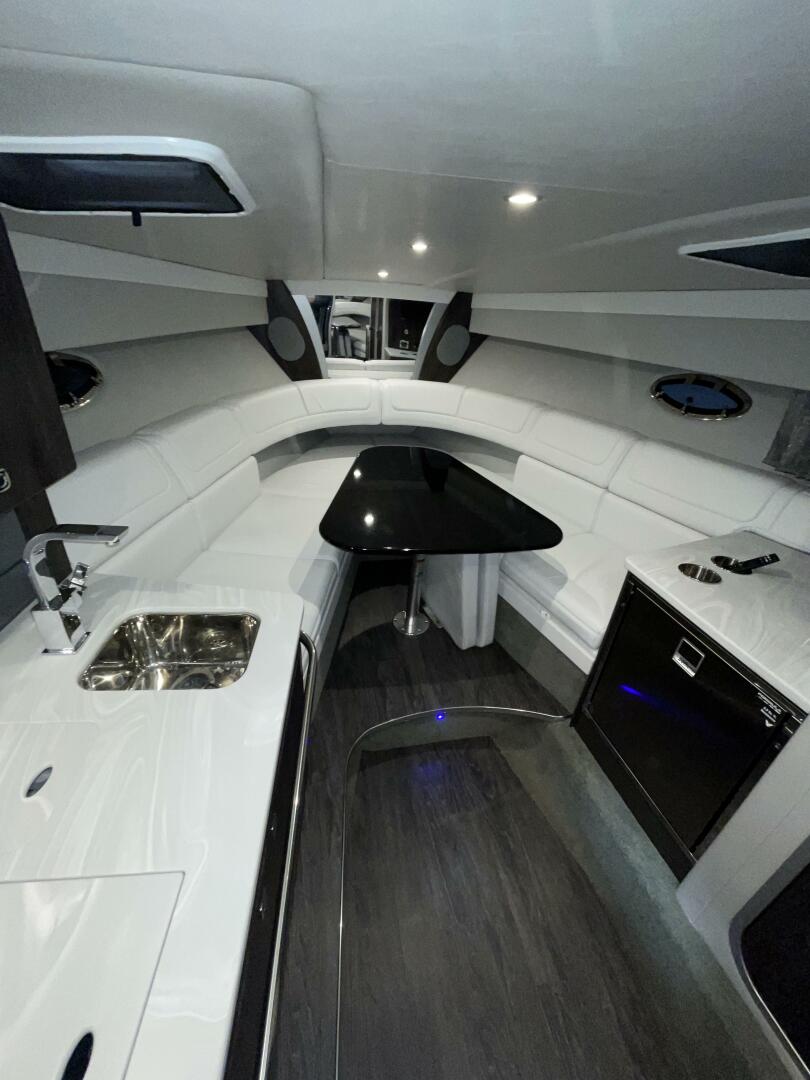 Slide: The Image of Formula 350 SS 2020 - 5098895