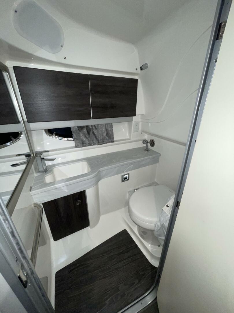 Slide: The Image of Formula 350 SS 2020 - 5098896