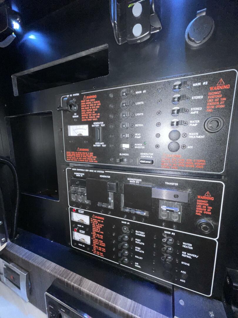 Slide: The Image of Formula 350 SS 2020 - 5098899