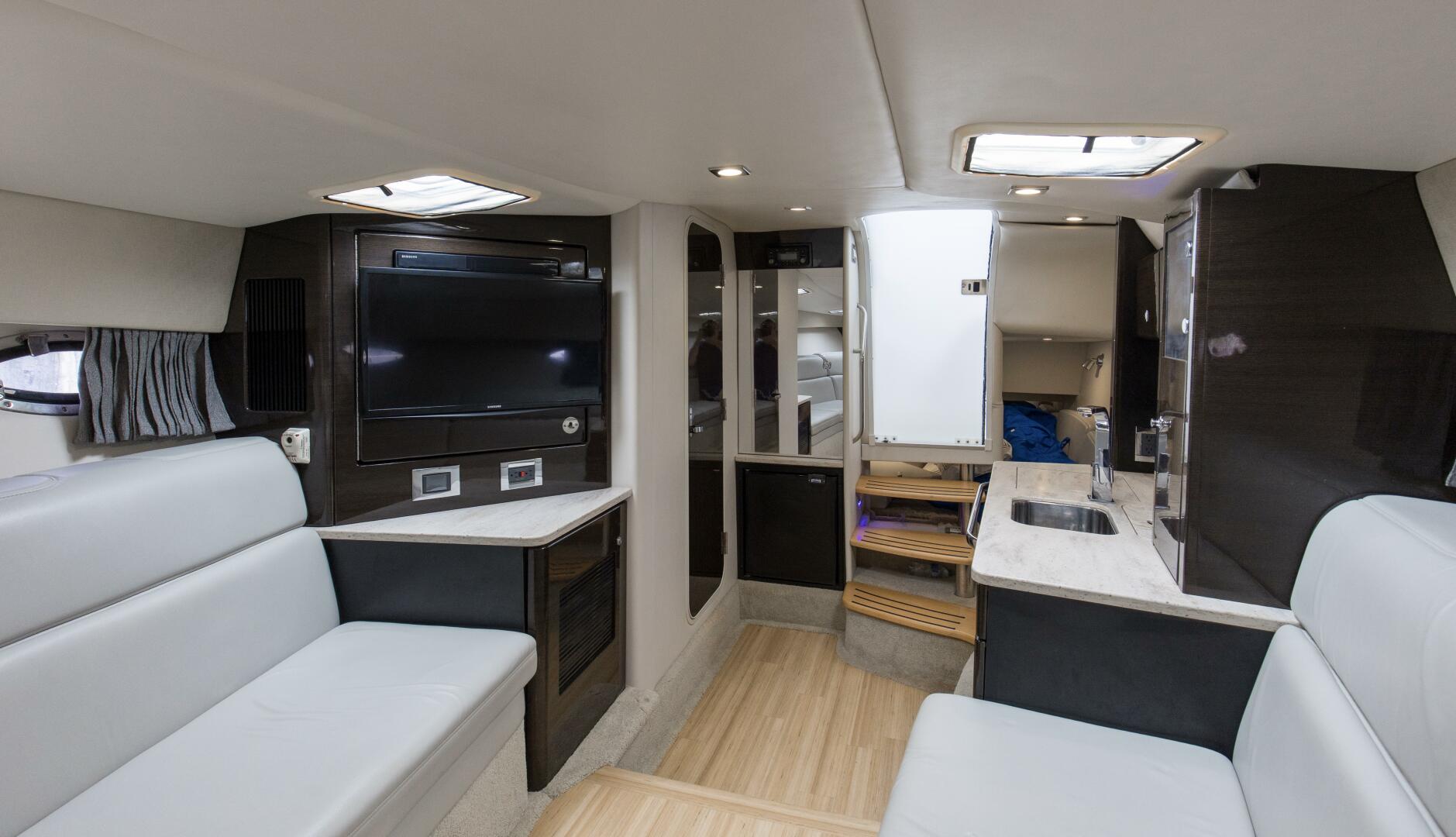 Slide: The Image of 2017 37 Formula 370 SS Bluebird Cabin (3) - 5364785