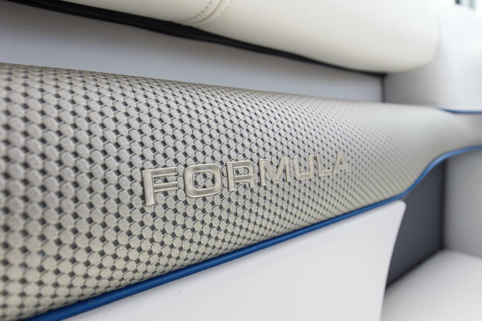 Slide: The Image of 2017 37 Formula 370 SS Bluebird Seat - 5364797