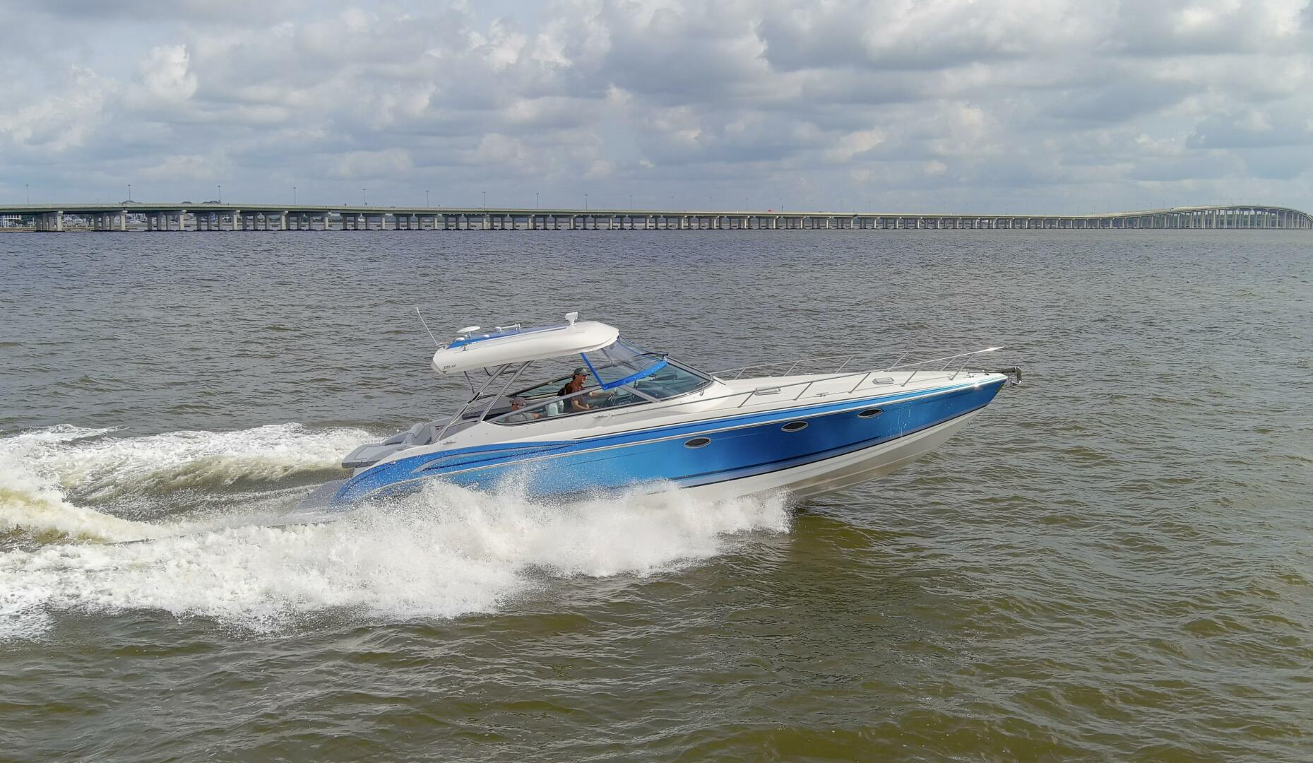 Slide: The Image of 2017 37 Formula 370 SS Bluebird Running (2) - 5364805