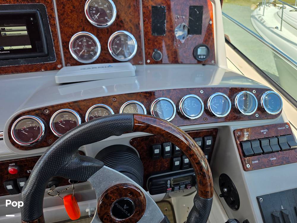 Slide: The Image of Formula 37 PC 2002 - 15350545