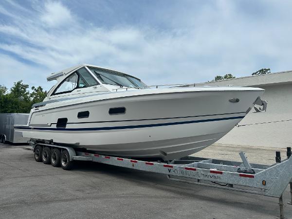 Slide: The Image of 2021 Formula 380 SSC boat on a trailer, side view. - 3