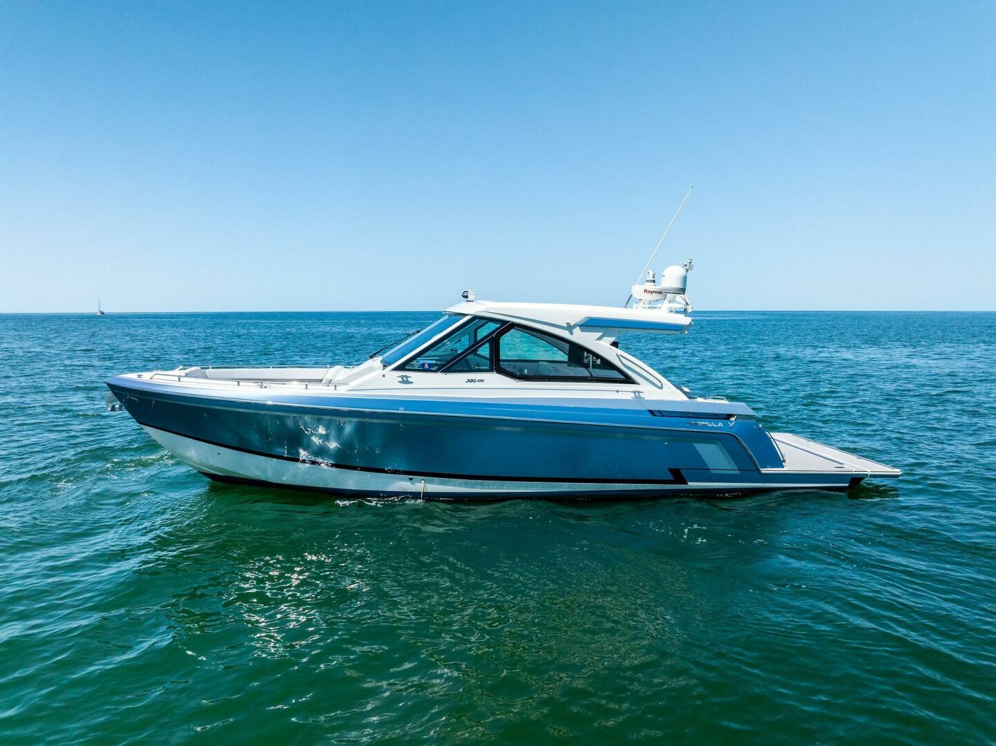 Slide: The Image of 2021 Formula 380SSX MOTORBOATIN  - 5326374