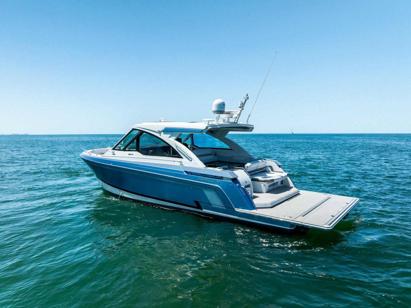 Slide: The Image of 2021 Formula 380SSX MOTORBOATIN  - 5326375
