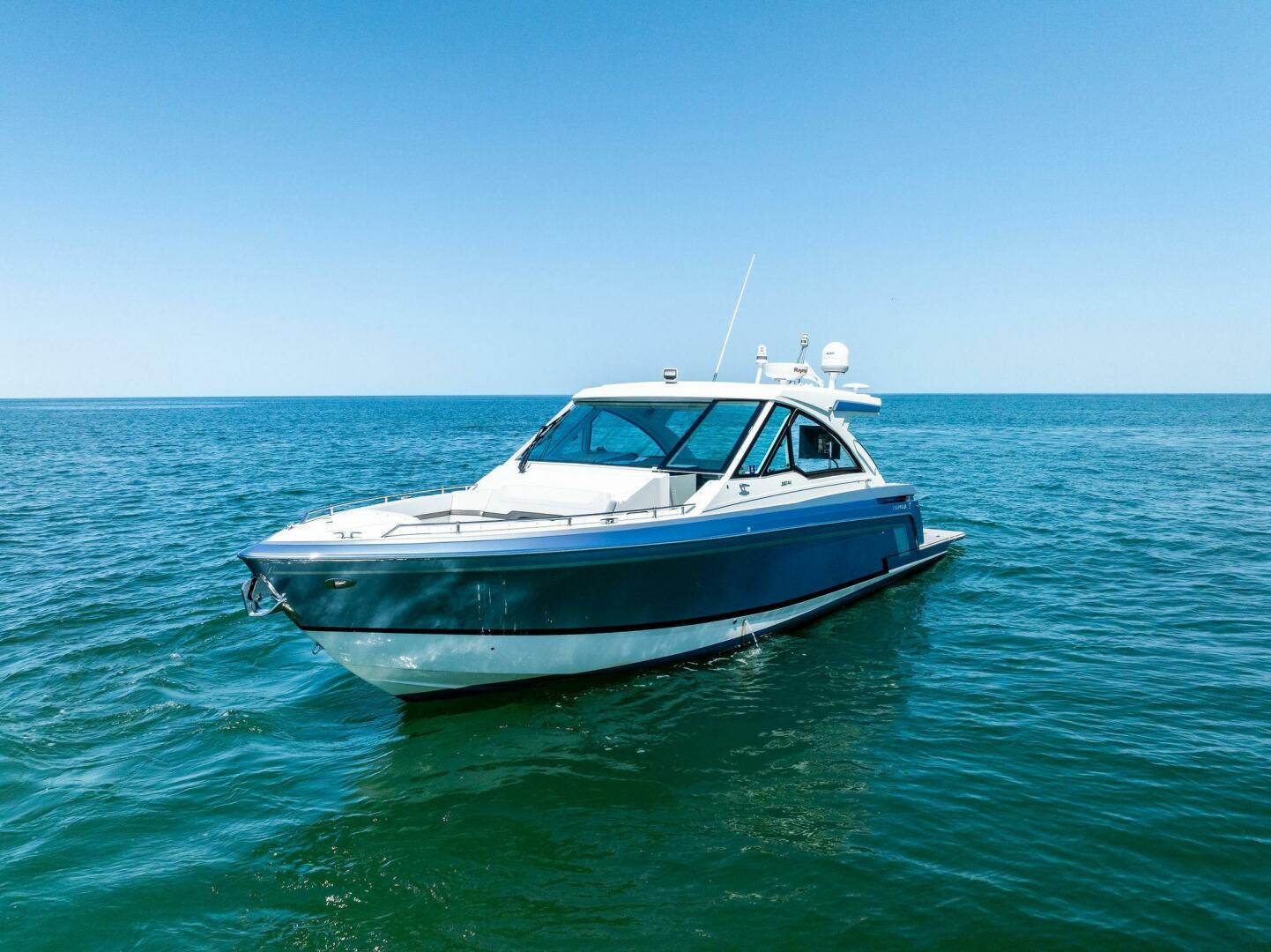 Slide: The Image of 2021 Formula 380SSX MOTORBOATIN  - 5326376