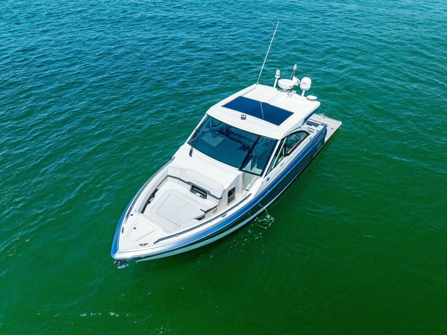 Slide: The Image of 2021 Formula 380SSX MOTORBOATIN  - 5326377