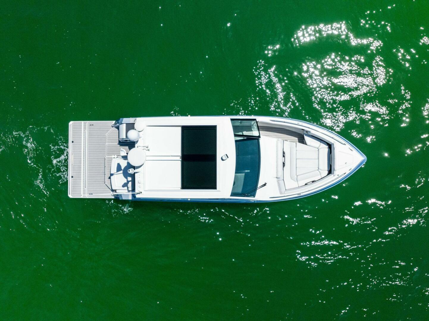 Slide: The Image of 2021 Formula 380SSX MOTORBOATIN  - 5326379