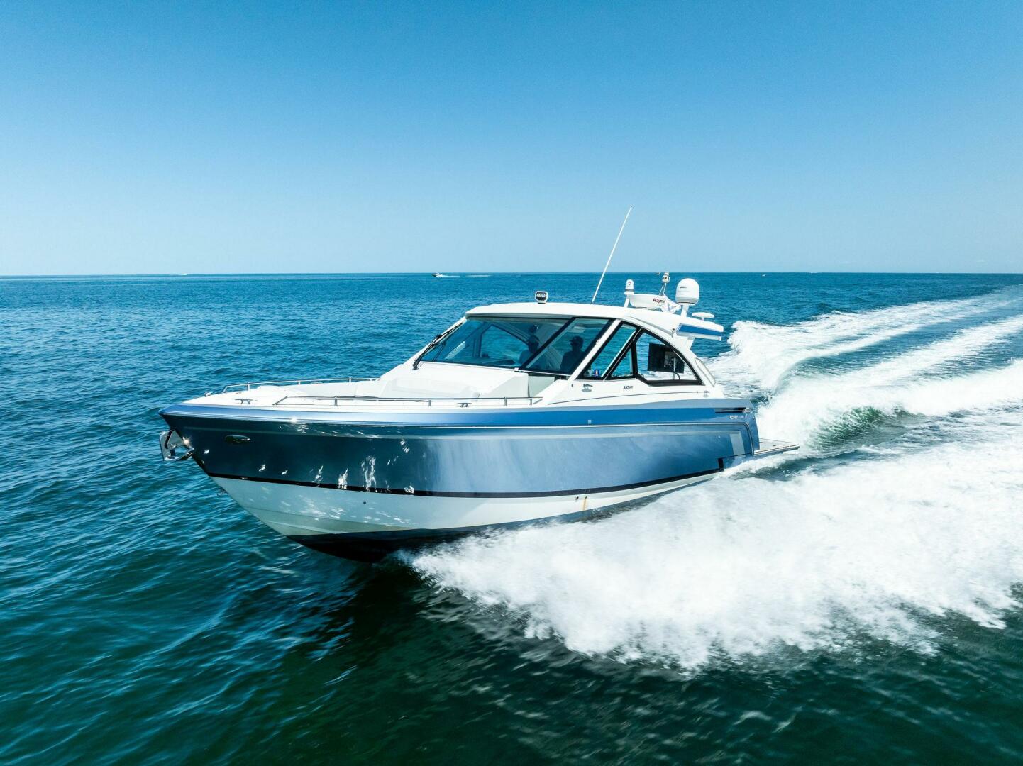 Slide: The Image of 2021 Formula 380SSX MOTORBOATIN  - 5326381