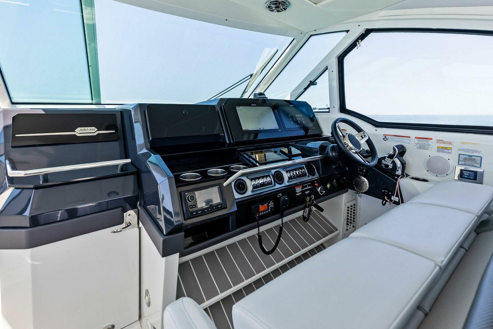 Slide: The Image of 2021 Formula 380SSX MOTORBOATIN  - 5326418