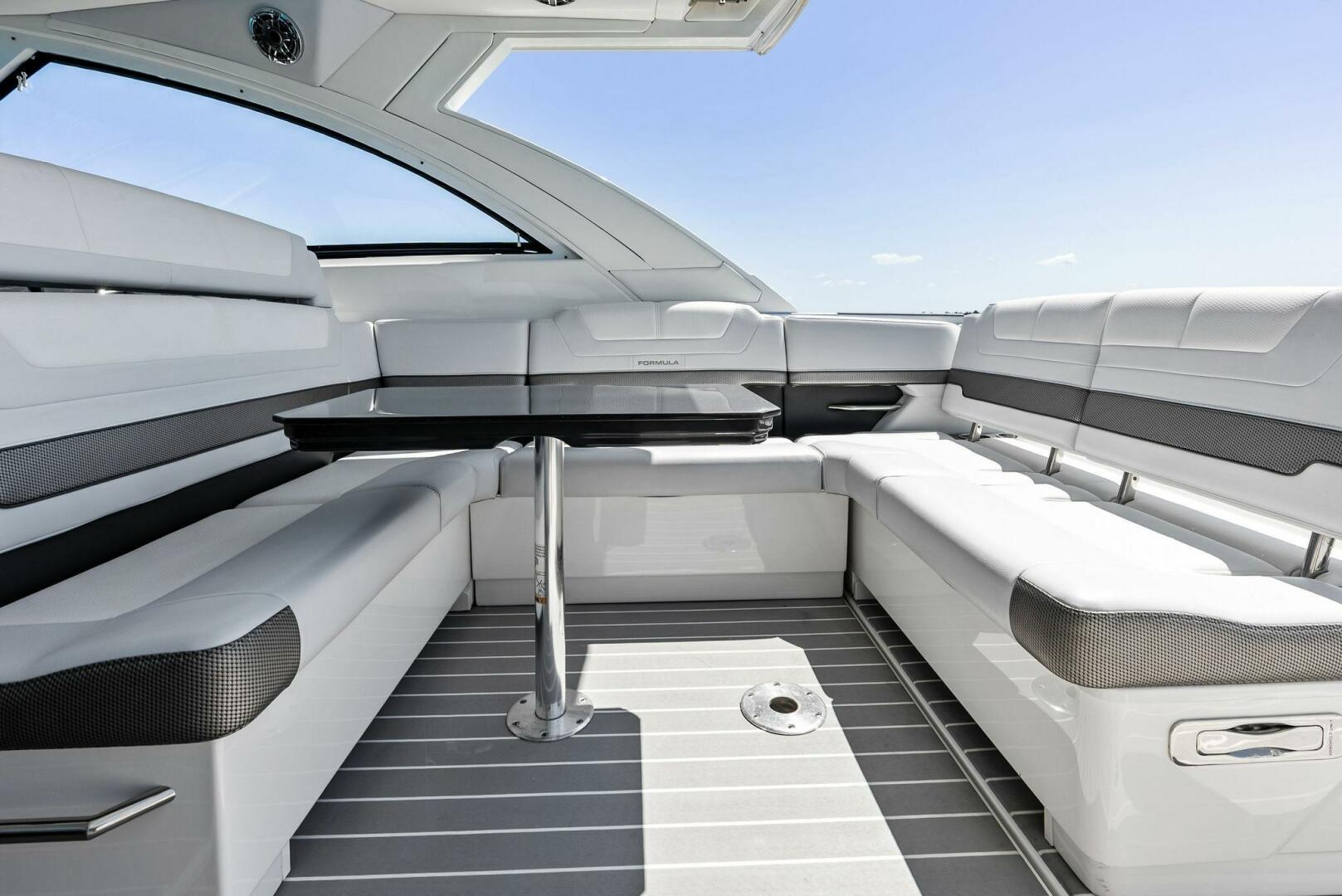 Slide: The Image of 2021 Formula 380SSX MOTORBOATIN  - 5326423