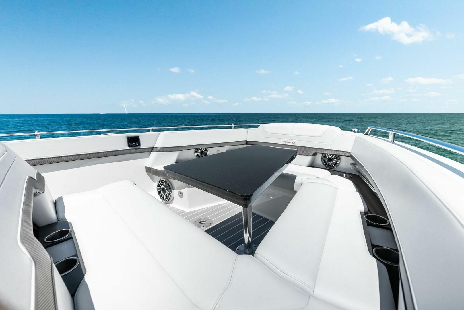 Slide: The Image of 2021 Formula 380SSX MOTORBOATIN  - 5326425
