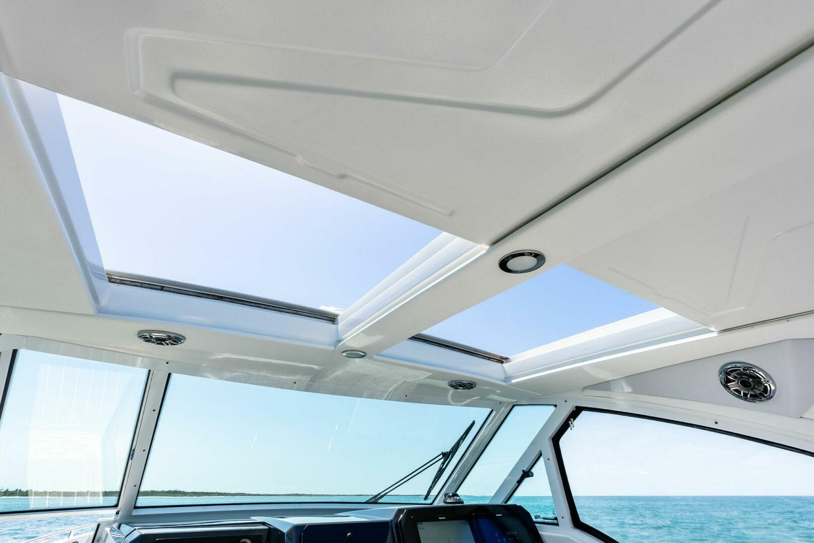 Slide: The Image of 2021 Formula 380SSX MOTORBOATIN  - 5326426