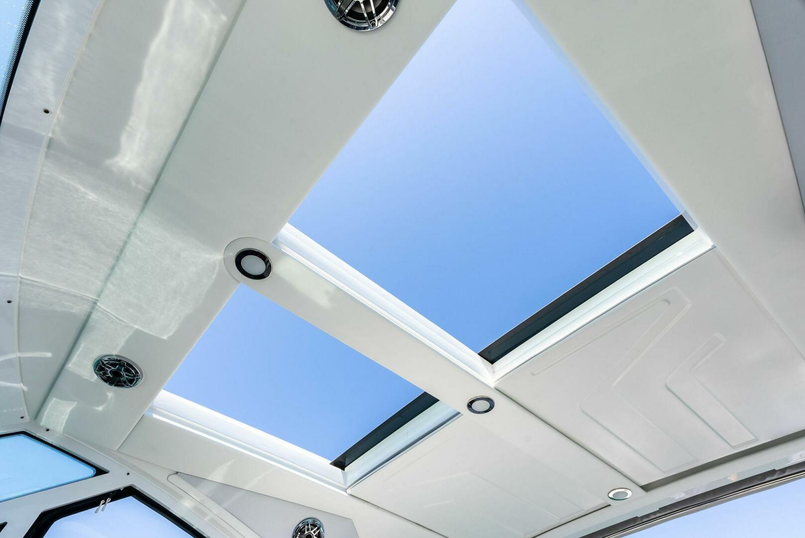 Slide: The Image of 2021 Formula 380SSX MOTORBOATIN  - 5326427