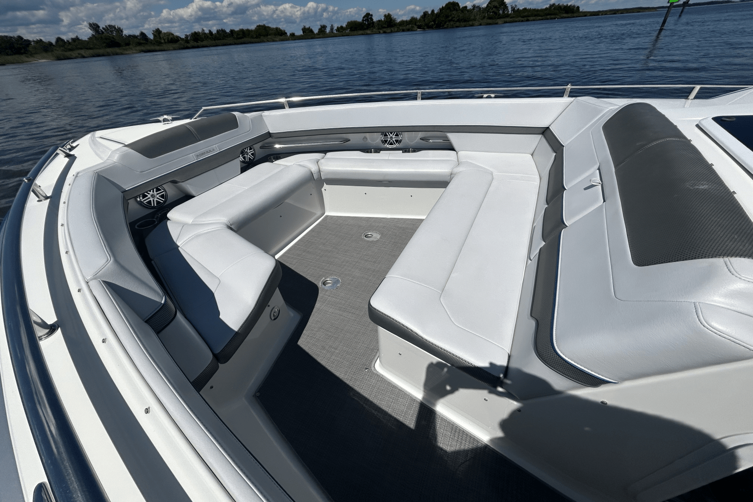 Slide: The Image of Formula 400 SUPER SPORT CROSSOVER 2019 - 21