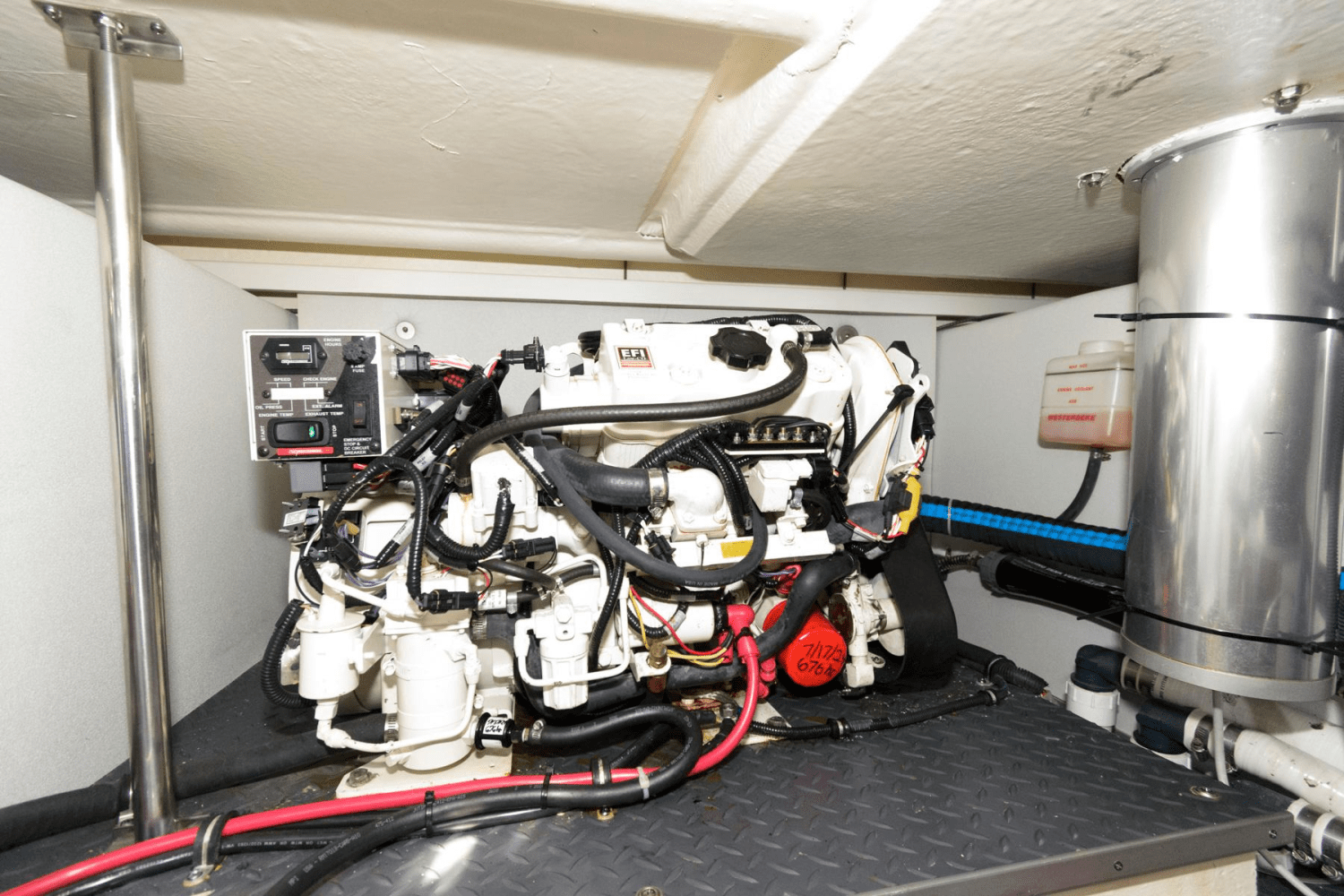 Slide: The Image of Formula 400 SUPER SPORT CROSSOVER 2019 - 75