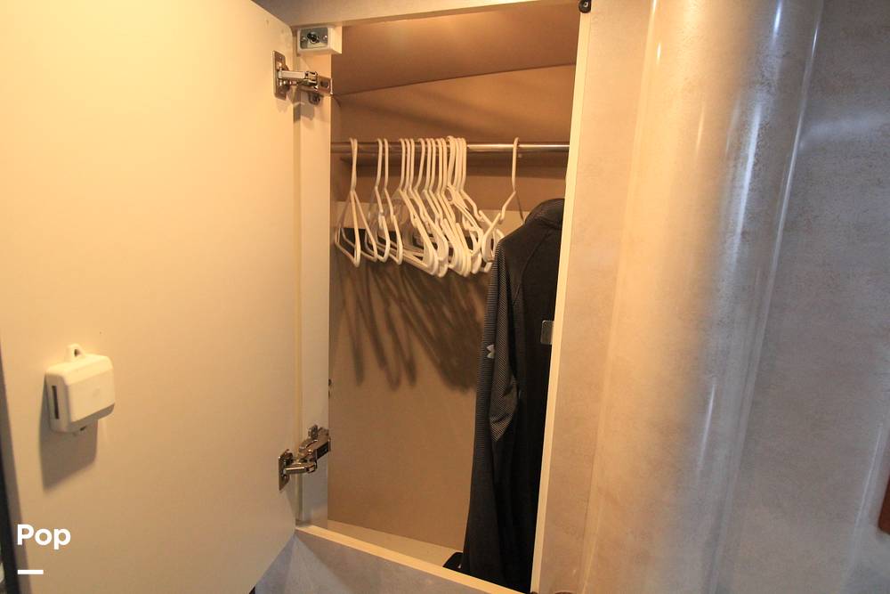 Slide: The Image of Hanging Locker - 14768849