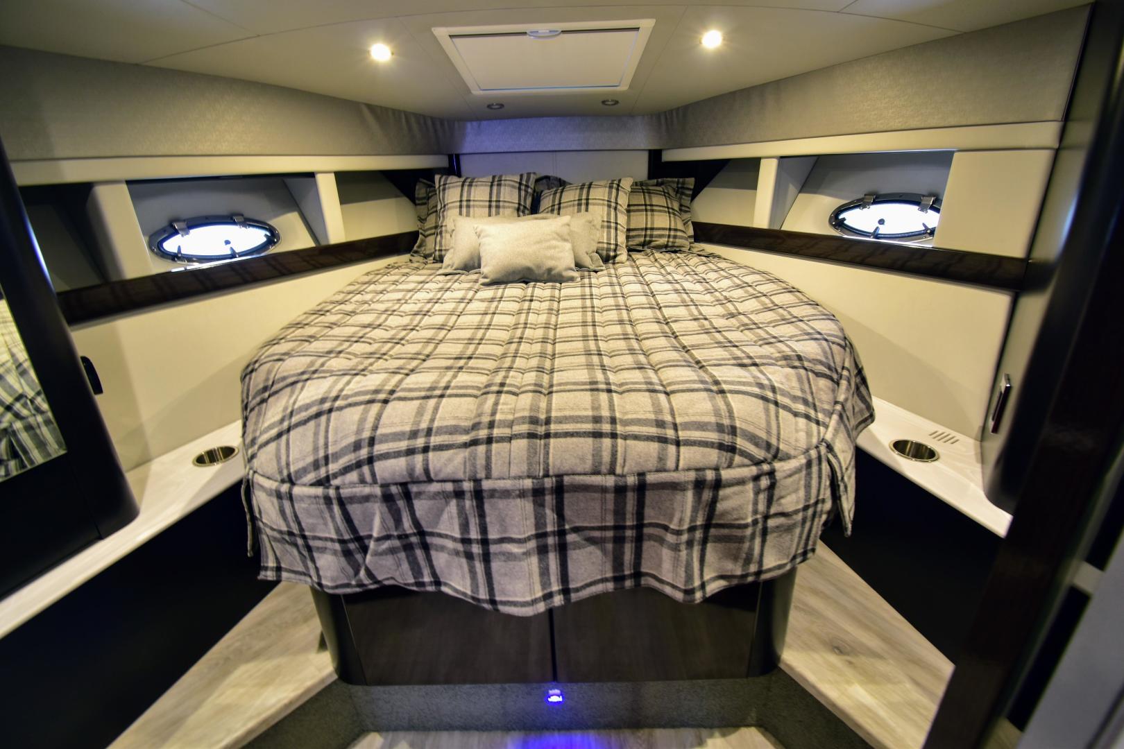 Slide: The Image of 2021 Formula 40 PC Nauti Dog II - 3472361