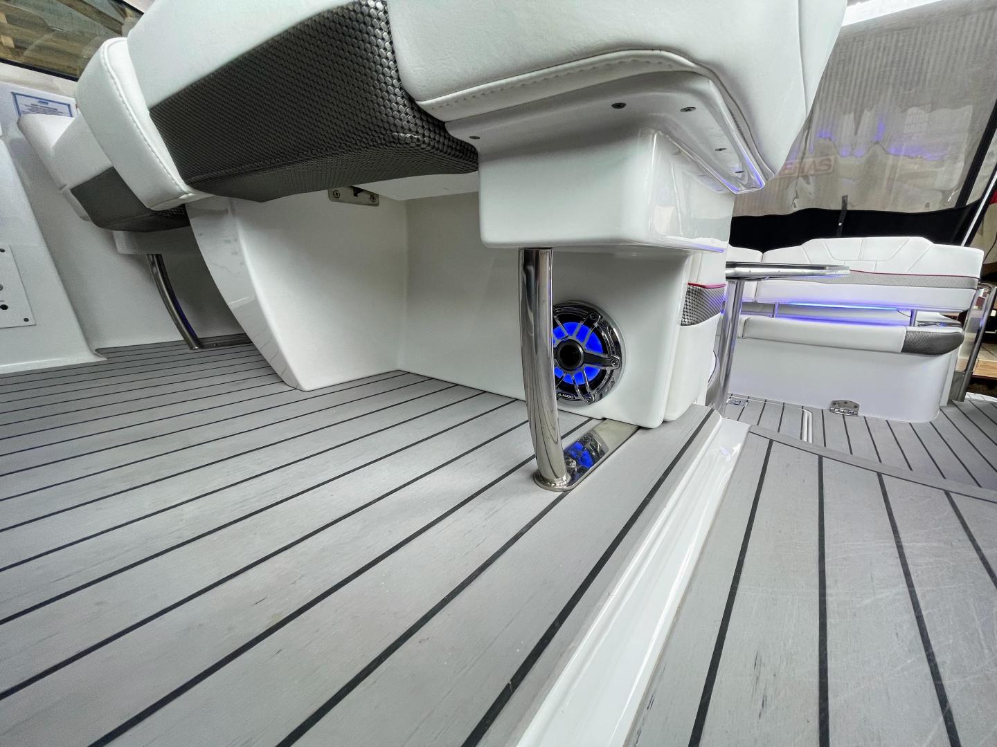 Slide: The Image of 2021 Formula 40 PC Nauti Dog II - 3472404