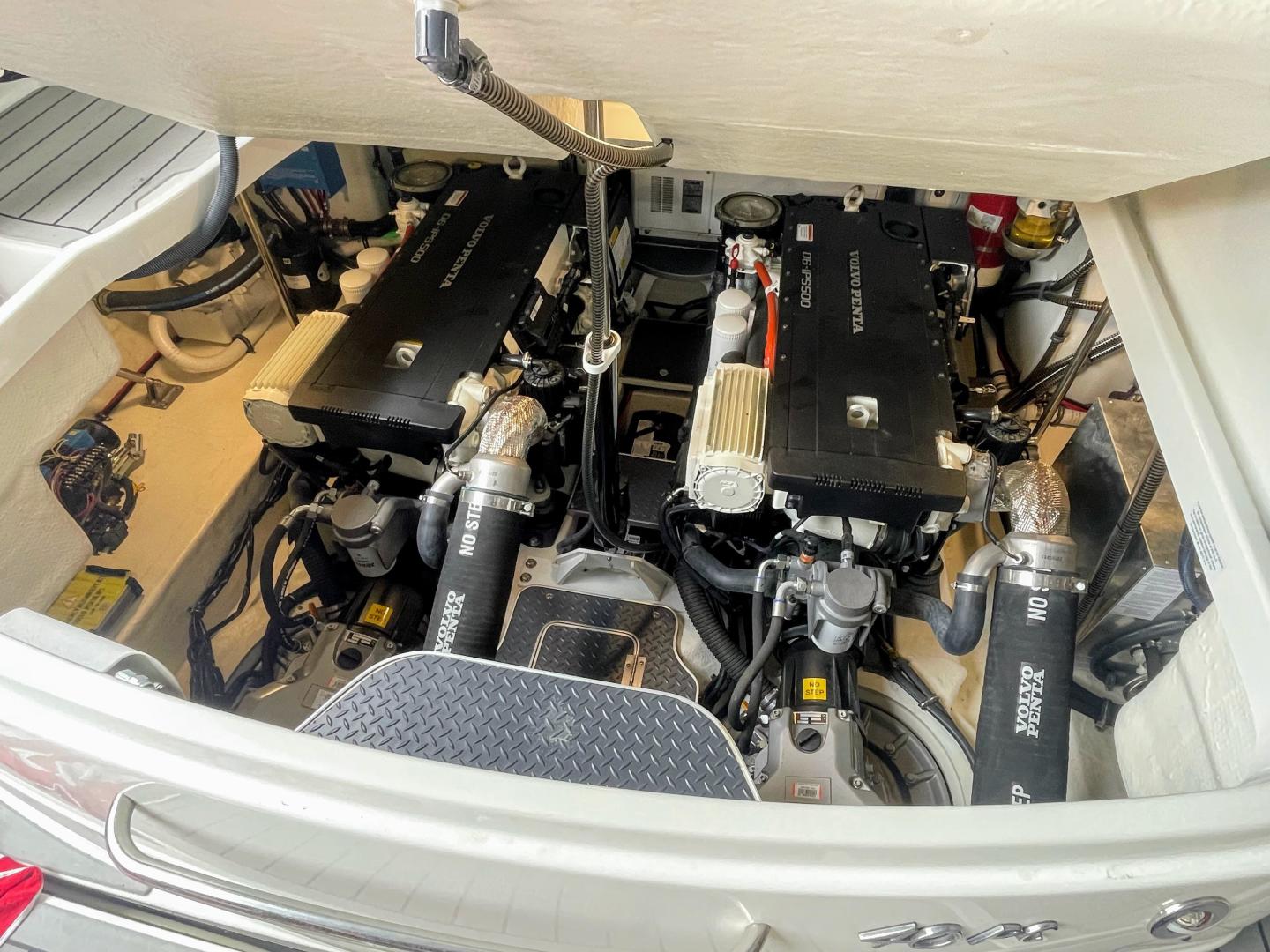Slide: The Image of 2021 Formula 40 PC Nauti Dog II - 3472425
