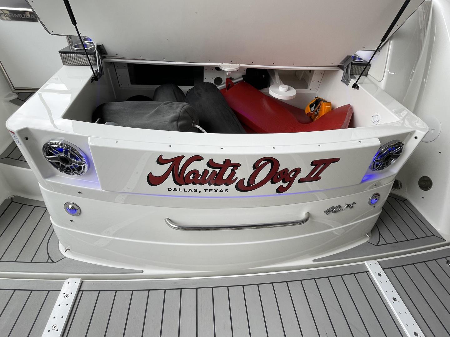 Slide: The Image of 2021 Formula 40 PC Nauti Dog II - 3472407