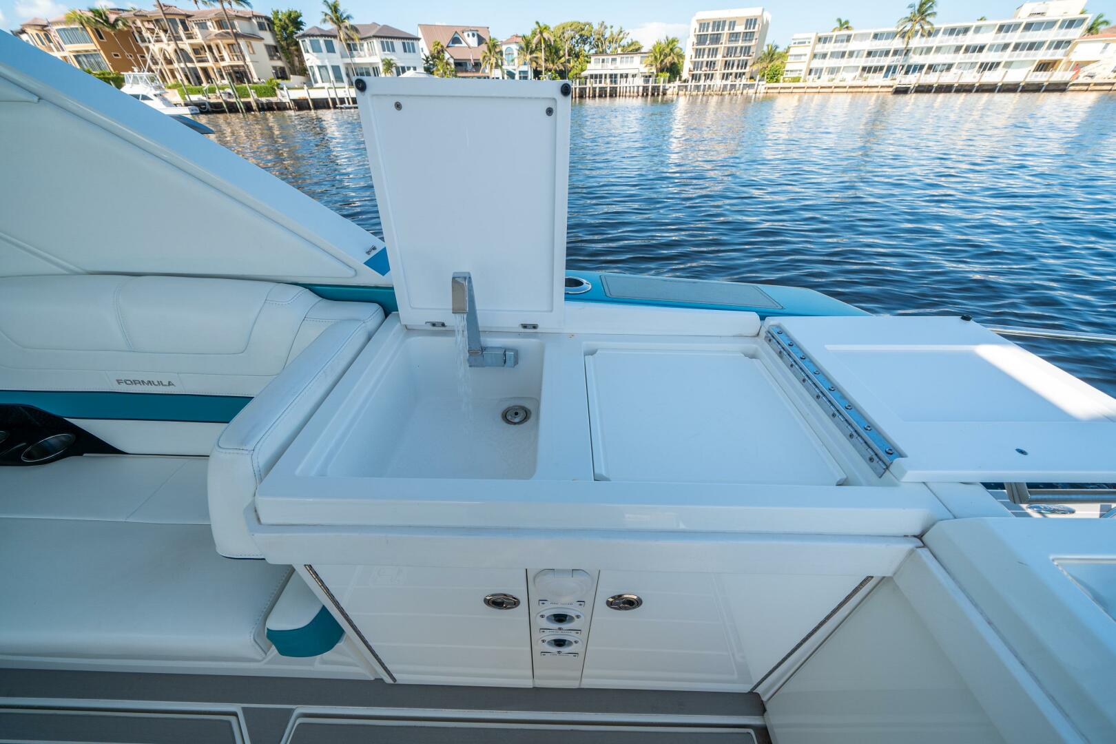 Slide: The Image of Formula 430 All Sport Crossover 2021 - 4615045