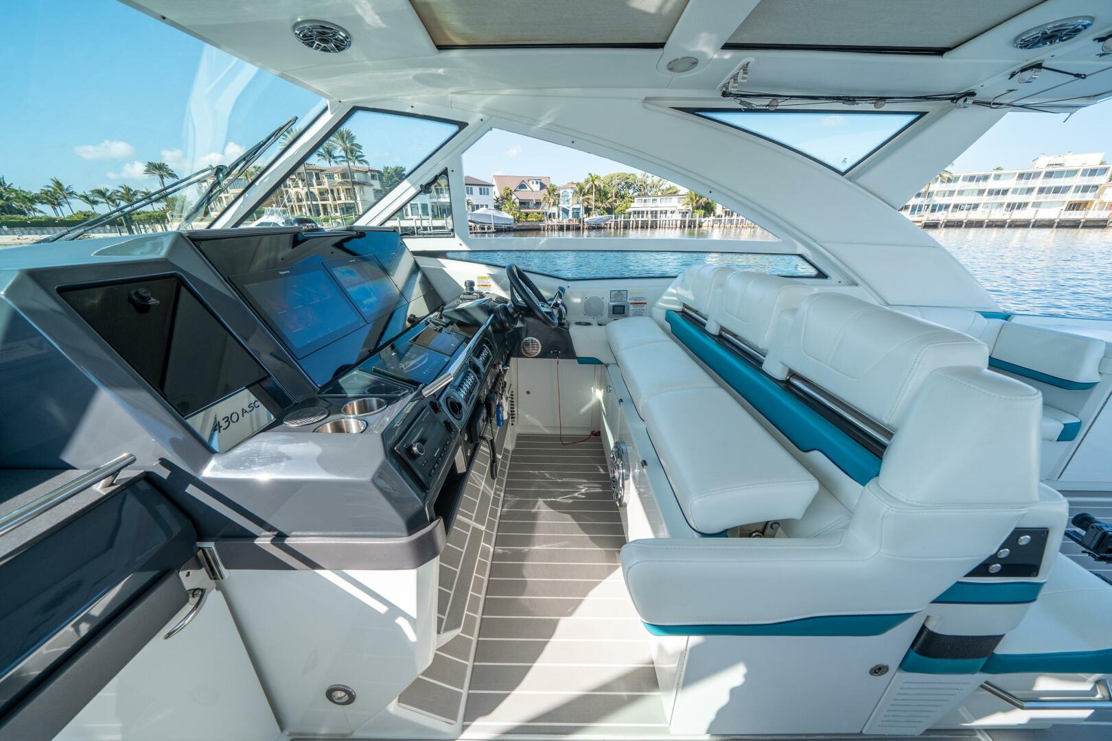 Slide: The Image of Formula 430 All Sport Crossover 2021 - 4615058