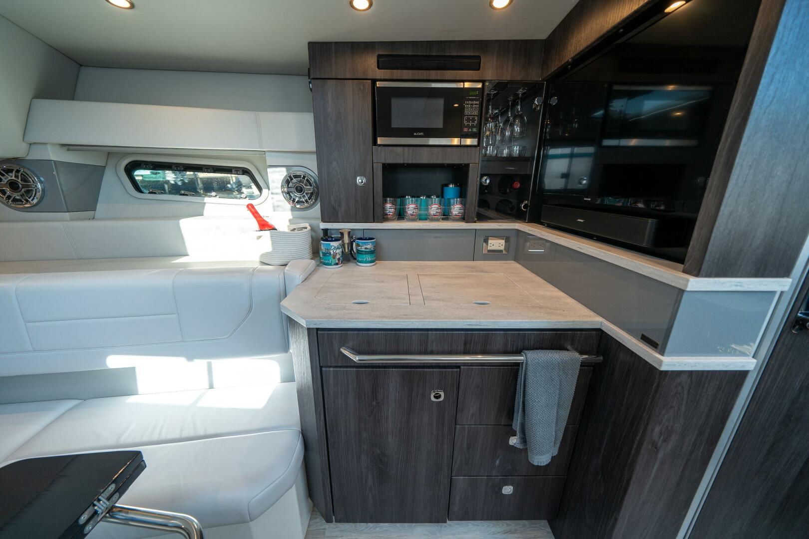 Slide: The Image of Formula 430 All Sport Crossover 2021 - 4615099